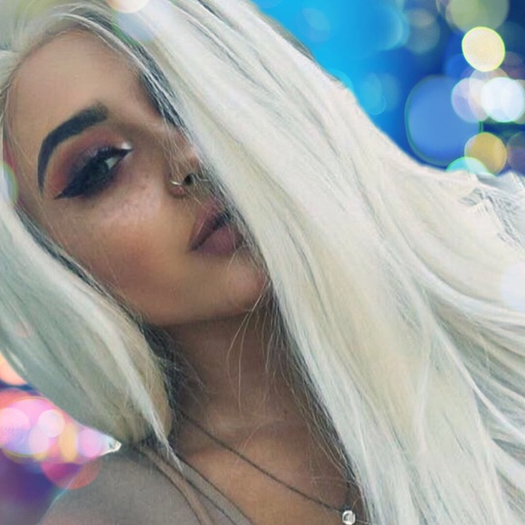 Meet your Posher, Lumi - Picture 2 of 2